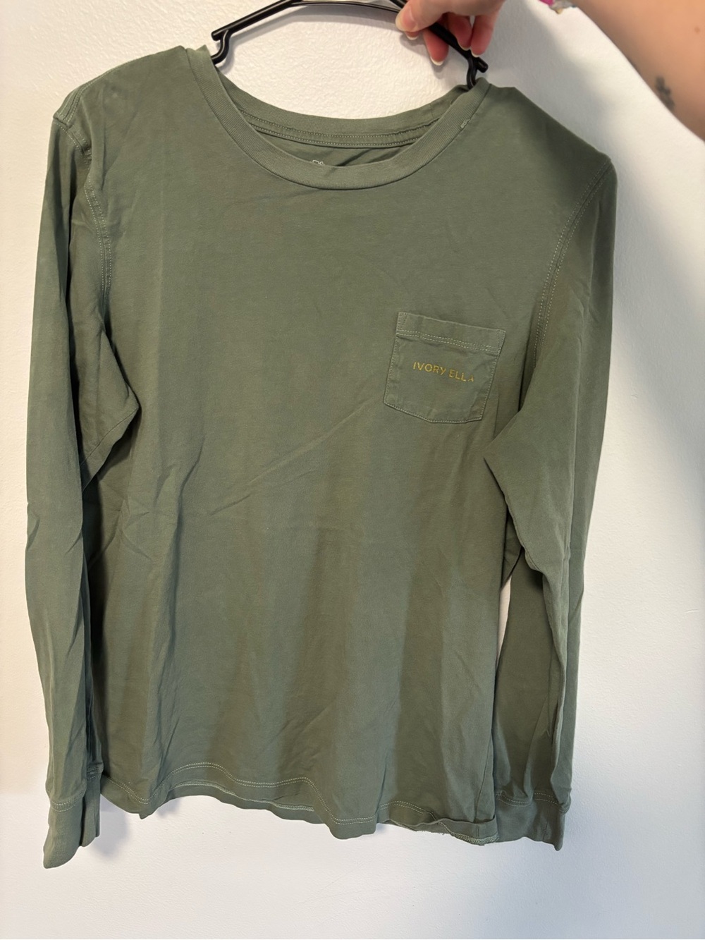 ivory ella Olive Green Women's Long Sleeve Pocket Tee